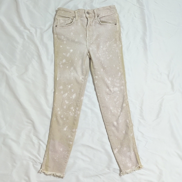 We The Free Bleach Splatter Raw Hem Skinny Jeans, Color Bleach Cream Size 25 - Picture 1 of 14